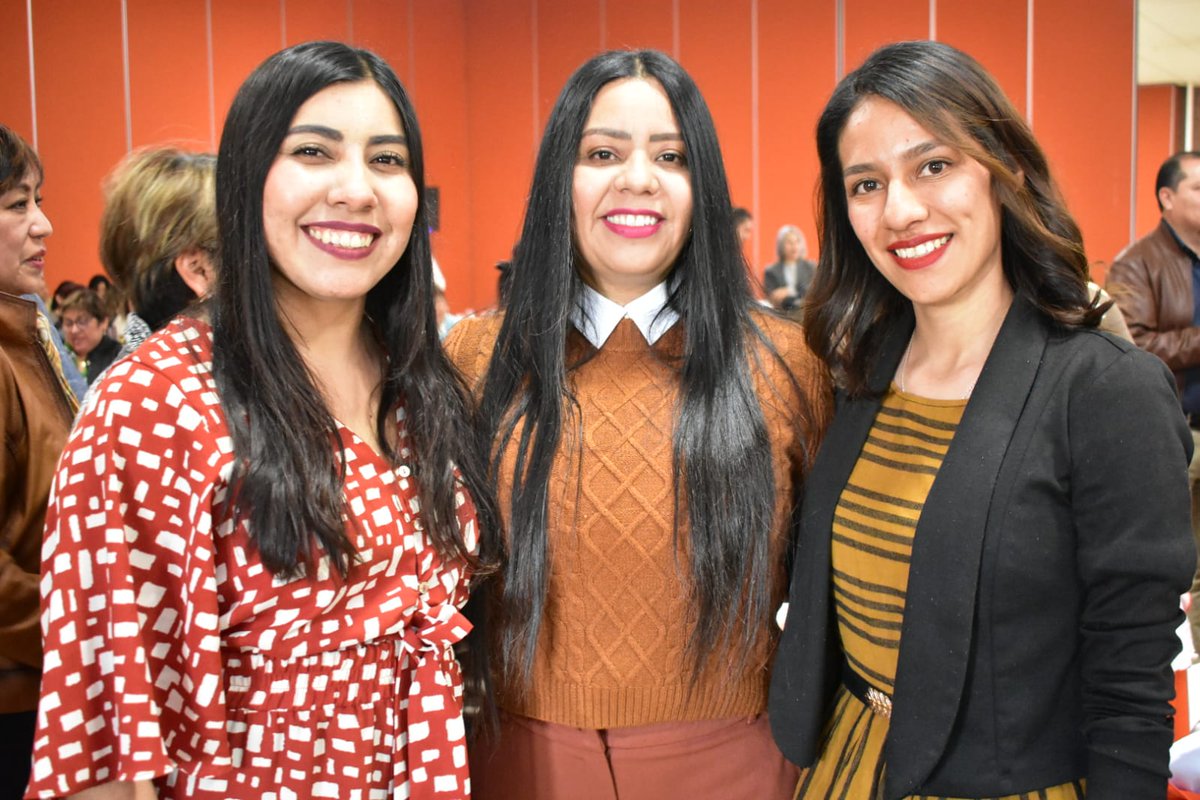 Seccion36Ofic's tweet photo. 🌤️ Esta mañana se llevó a cabo una reunión de trabajo con Jefas y Jefes de Sector; Supervisoras, Supervisores; Secretarias y Secretarios Delegacionales, así como representantes de los Centros de Trabajo del nivel de Preescolar. En este importante encuentro, estuvieron presentes el Dr. Magdaleno Reyes Ángeles, Director General de los SEIEM; el Mtro. Raúl Vela Patiño, Subdirector de Educación Elemental; el Prof. Víctor Antonio Conde Ángeles, Coordinador General de Educación Elemental y la Mtra. Ling Hu Hernández Valle, Secretaria de Trabajo y Conflictos del 🏫 Nivel de Preescolar e Inicial.

También participaron la Profa. Alejandra Sánchez Pineda, Encargada del Despacho del Departamento de Educación Preescolar; la Mtra. Martha Nallely Cortés Samaniego, Secretaria de Trabajo y Conflictos de PAAE de Educación Elemental; y el Mtro. Omar Pereyra Pérez, representante del CEN del SNTE en la Sección 36. 

Una jornada de colaboración y fortalecimiento del trabajo conjunto. 🤝

#SNTE
#Sección36
#CaminandoConPasoFirmeYUnidos