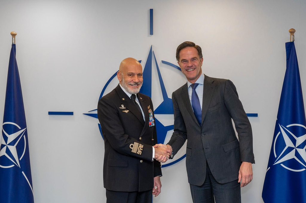 A warm welcome to Admiral Giuseppe Cavo Dragone, Chair of #NATO's Military Commitee. I look forward to working together to prepare our Alliance for the evolving security landscape and to ensure that our collective defence remains strong.