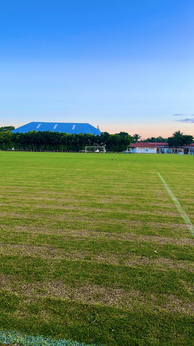 En la Oficina 🔵⚪️⚽️ <a href="/BloomingOficial/">Club Blooming</a>