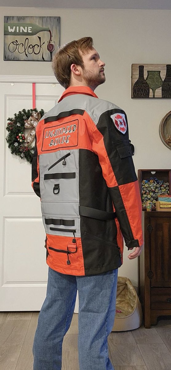 SentaiJackets's tweet image. Sometimes, all it takes is the perfect jacket to take your look to the next level. Our client, Chris, looks incredible in our Rescue Series Jacket, showcasing its perfect blend of style, comfort, and durability. 🫡
#PowerRangers #LightspeedRescue