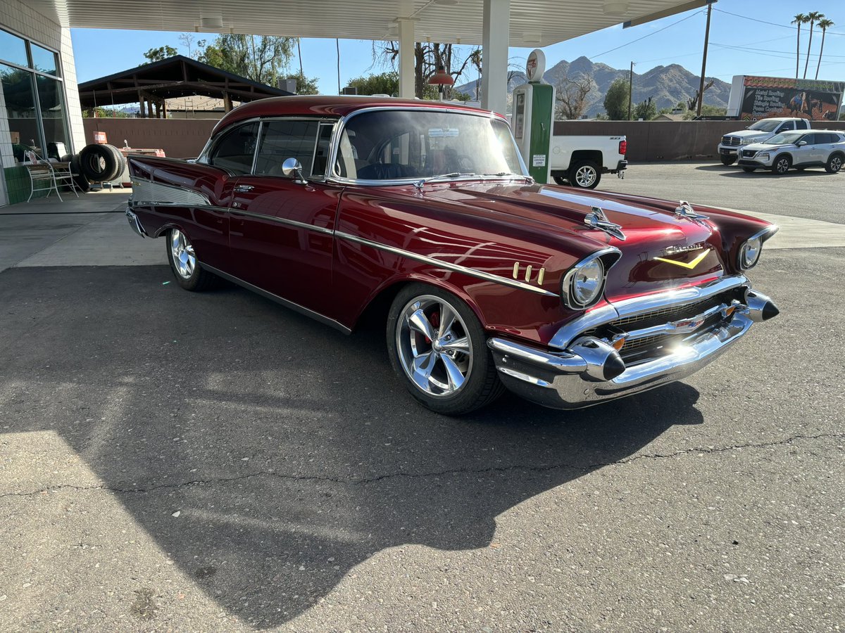 Here’s a couple of our favorite cars we had the pleasure of working on here at San Tan Auto Body and San Tan Hot Rods &amp; Restorations!🌵☀️
Can’t wait to see the projects 2025 brings! Wishing everyone a happy New Years! 

#santanautobody #santanhotrods #queencreekaz #restoration