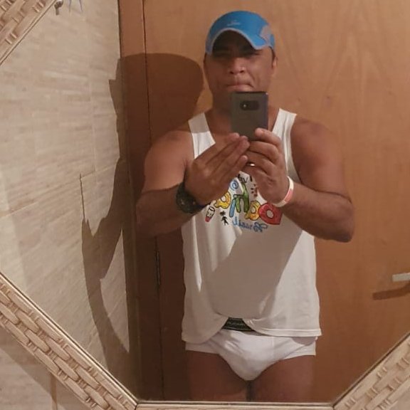 RickyRcs's tweet image. Seus olhos.
O seu corpo nú :) :)
Quem aí goxta de um moreno ou de um negão como esse da foto? 😍❤️❤️😍