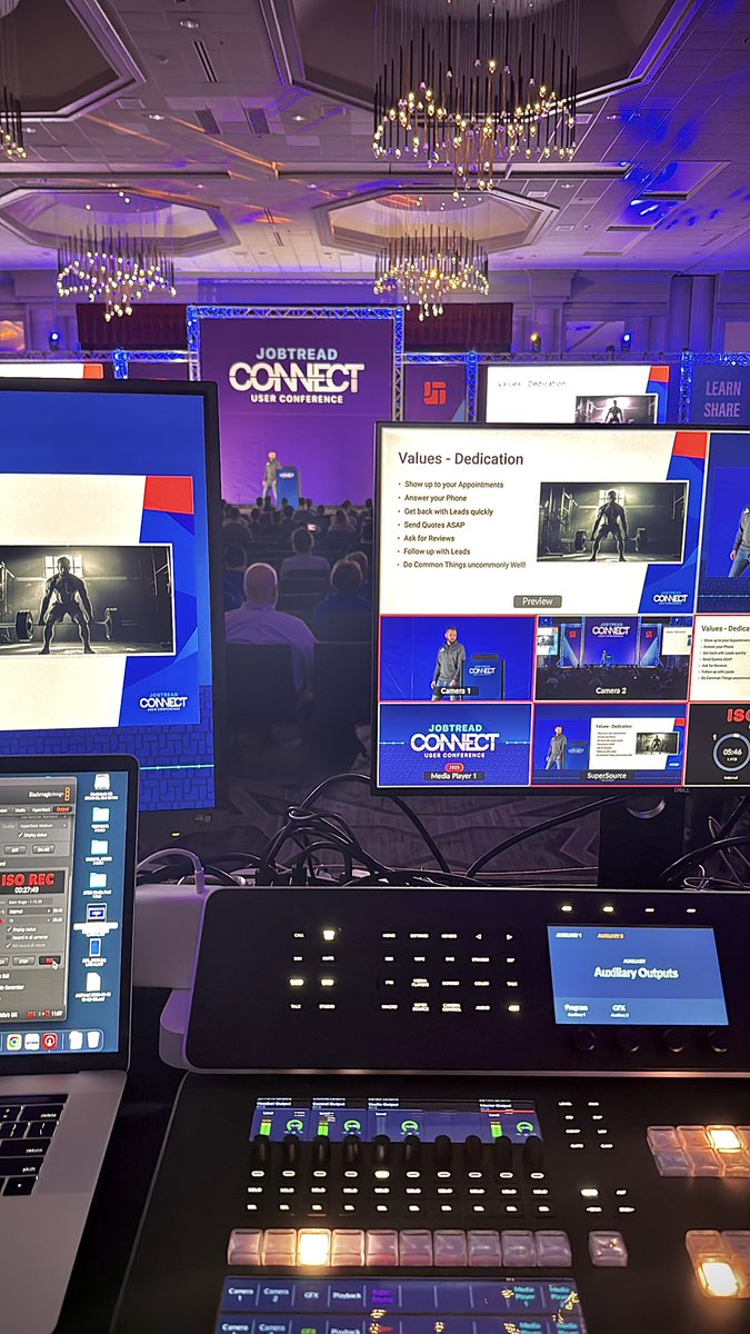 MoonMediaTV's tweet photo. A pleasure Video Directing and recording this week with #EthosMedia for a super cool client, software company @JobTread 

@JonathanMoon #JobTread #CorporateVideo #VideoProduction https://t.co/wuns5WYQ4k