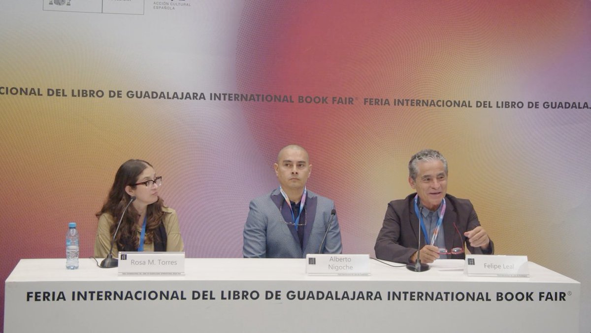 ColegioNal_mx's tweet photo. #ESTRENO | «En este libro, miembros del colegio y especialistas invitados nos llevan de la mano en una jornada a través del tiempo y el espacio» Felipe Leal.

“De la gran explosión al origen de las civilizaciones”
⏯️https://t.co/BjUytSjfqX

#EcosFIL https://t.co/93MnIBHuOa