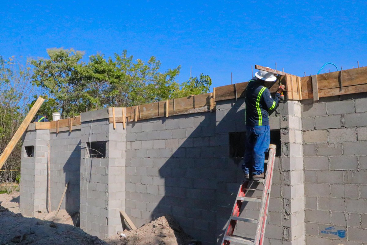 Una obra importante se construye en Nejapa,  es una plaza comercial para incentivar el desarrollo económico local. Un mejor futuro se construye en San Salvador Oeste junto a la <a href="/ObraMunicipal/">Dirección de Obras Municipales</a> 🤝