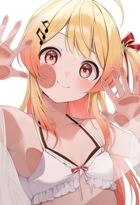 スマホ画面越しに覗いてくる音乃瀬奏ちゃん 