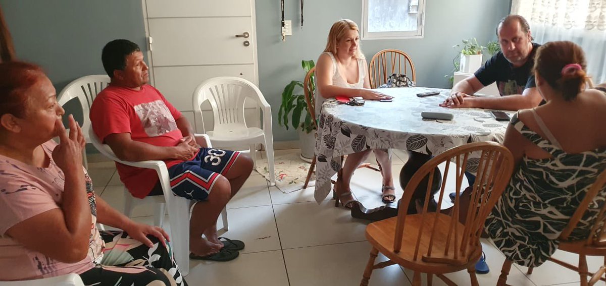 Gianfrancescoel's tweet photo. Reunión con vecinos del barrio Parque Norte de la localidad de GARIN https://t.co/9Kg48TEXU0