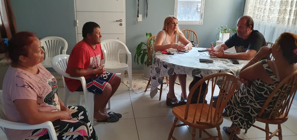 Gianfrancescoel's tweet photo. Reunión con vecinos del barrio Parque Norte de la localidad de GARIN https://t.co/9Kg48TEXU0