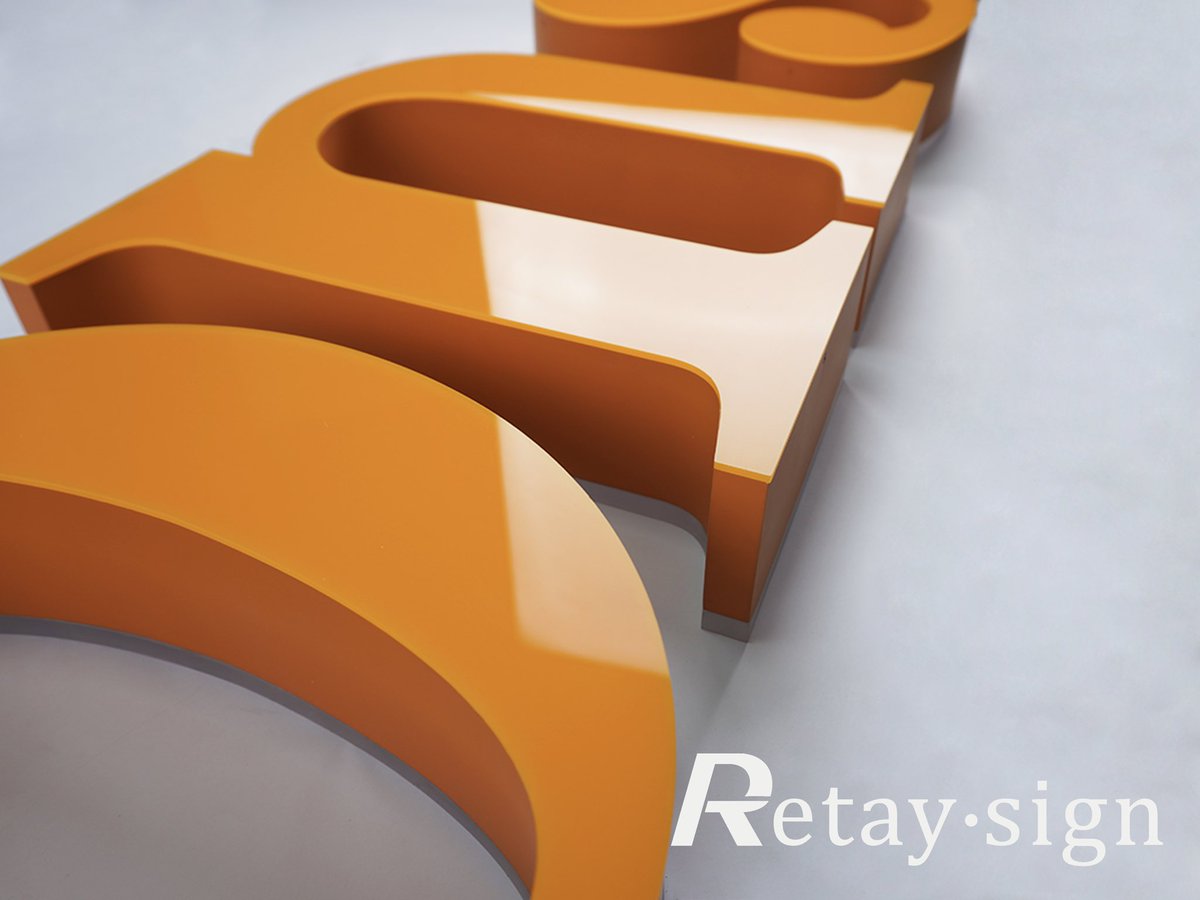 LeiTin20's tweet image. Front and back lighting letters
#3DSigns
#Illuminatedletter
#Retaysign
