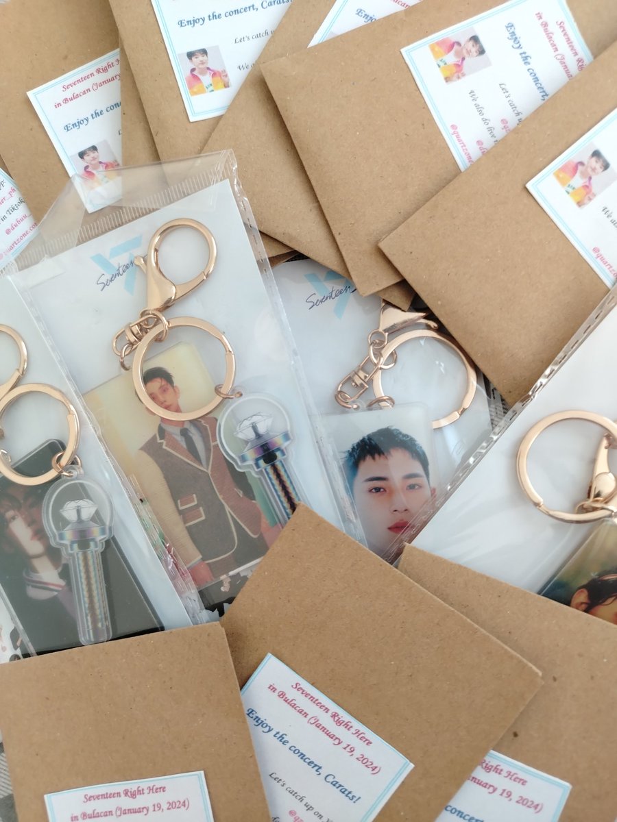 qzcorner_ph's tweet photo. Good morning QZFAM! It is Day 1 of SEVENTEEN RIGHT HERE IN BULACAN! Can't wait to see you all tomorrow.
Huhuhu

Here is an update for our D-2 Giveaway!
-random photocards and merch
-cord holder
-official photocards
#SEVENTEEN_RIGHT_HERE_IN_BULACAN https://t.co/1BLQlg5Amt