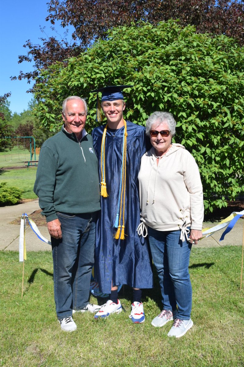 BossJake's tweet image. The Lord chose to call my mom home early this morning. There was not kinder, sweeter, and more Godly woman on the planet and today she dances with Jesus.  A life well lived, thank you mom!