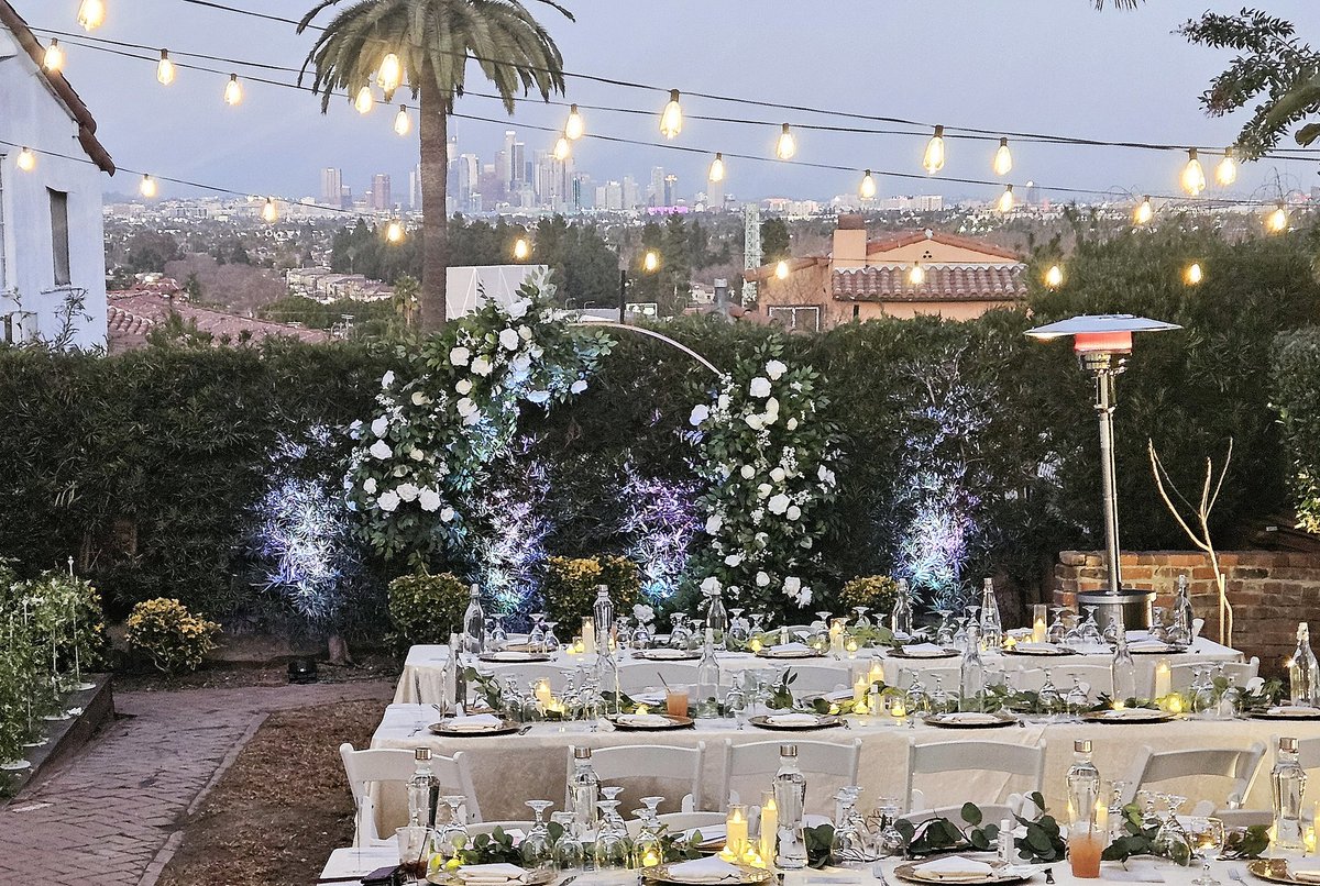 JaeHasABlackJob's tweet photo. Time for the evening wedding! The wedding wreath I made is in full effect with the beautiful Downtown LA skyline in the background! #ViewPark 😍 #LoveIsInTheAir https://t.co/6oGWVtzFtP