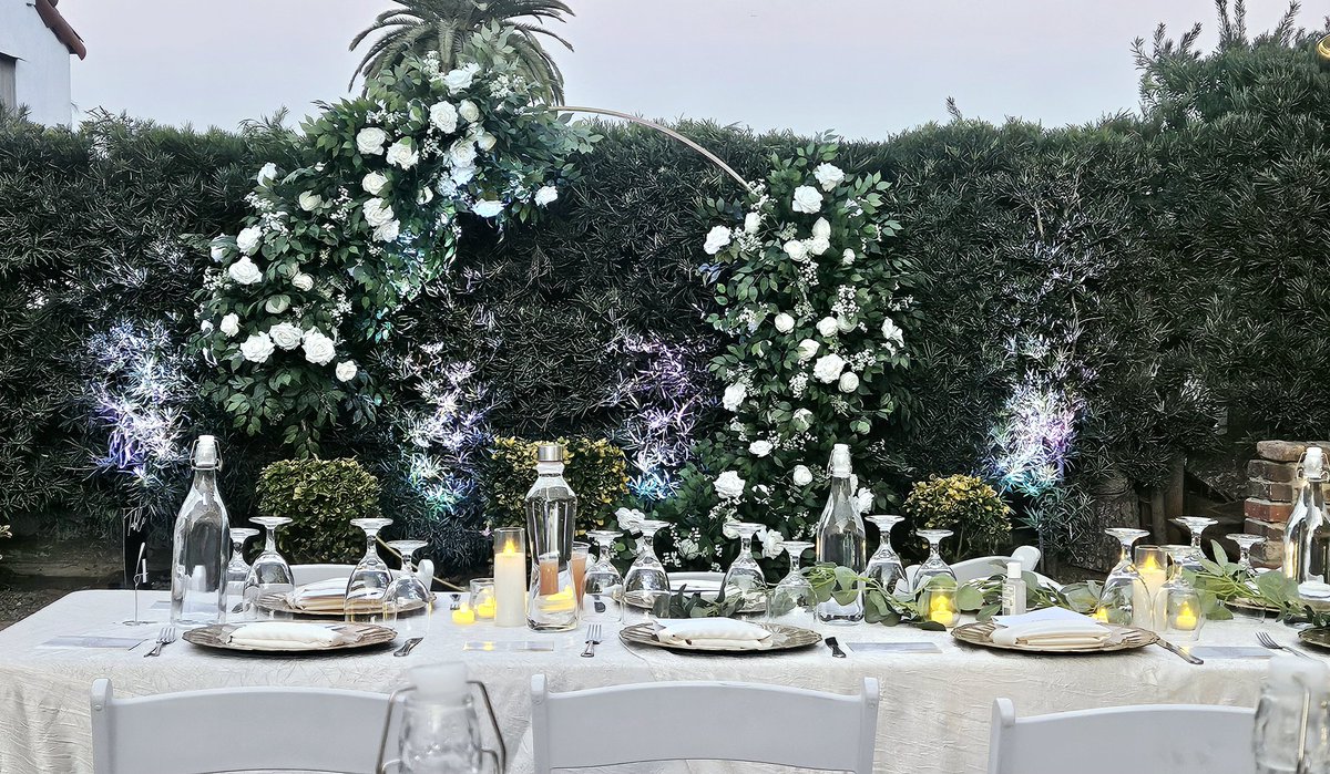 JaeHasABlackJob's tweet photo. Time for the evening wedding! The wedding wreath I made is in full effect with the beautiful Downtown LA skyline in the background! #ViewPark 😍 #LoveIsInTheAir https://t.co/6oGWVtzFtP