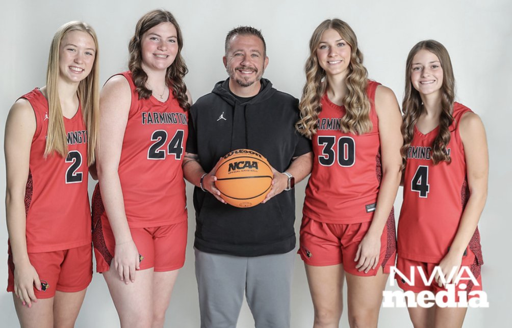 Girls final 
Farmington 86, Greenwood 62

<a href="/farmingtonfast/">Lady Cardinal Basketball</a> wins the battle of defending state champs! Big nights from Kaycee McCumber (26 PTS + 21 REB), Marin Adams (21 PTS, 8 AST, 7 REB), Zoey Bershers (17 PTS) &amp; Easton McCollough (16 PTS)

#ARpreps
