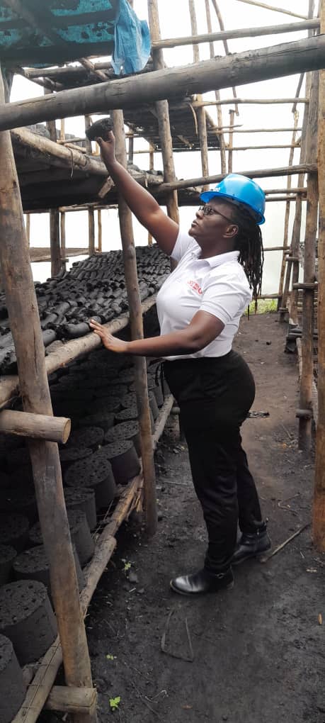 allen_namwase's tweet photo. #Organic waste, #Briquettes, manufactured by #SWEDOInnovations, Located in Wakiso, Bukasa, Sentema road.
#Briquettes are made from organic waste.
Consume #OneBriquette at a time, for #Cleancooking & #HealthEnvironment. #lesssmoke produce #overfirewood https://t.co/Tr22M7pKnG