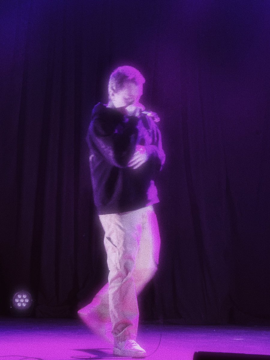 thisisendmark's tweet photo. it’s been awhile.. 

hey stranger 🖤 https://t.co/lybkfcHwuT