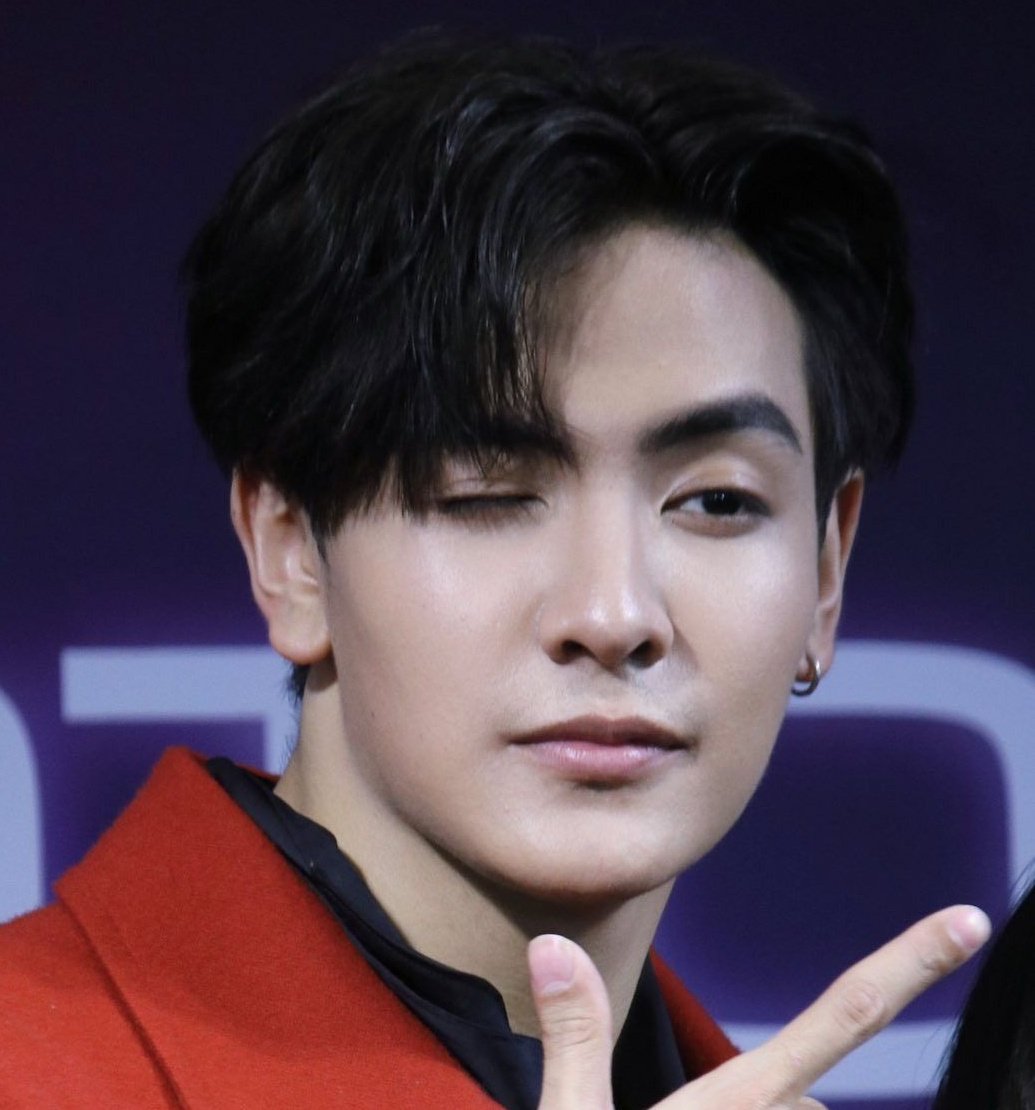 Joong Archen as Jujutsu Kaisen characters 

~a thread

<a href="/ChenRcj/">อันโดรเมด้า ชุน</a> #JoongArchen
Suguru Geto😉