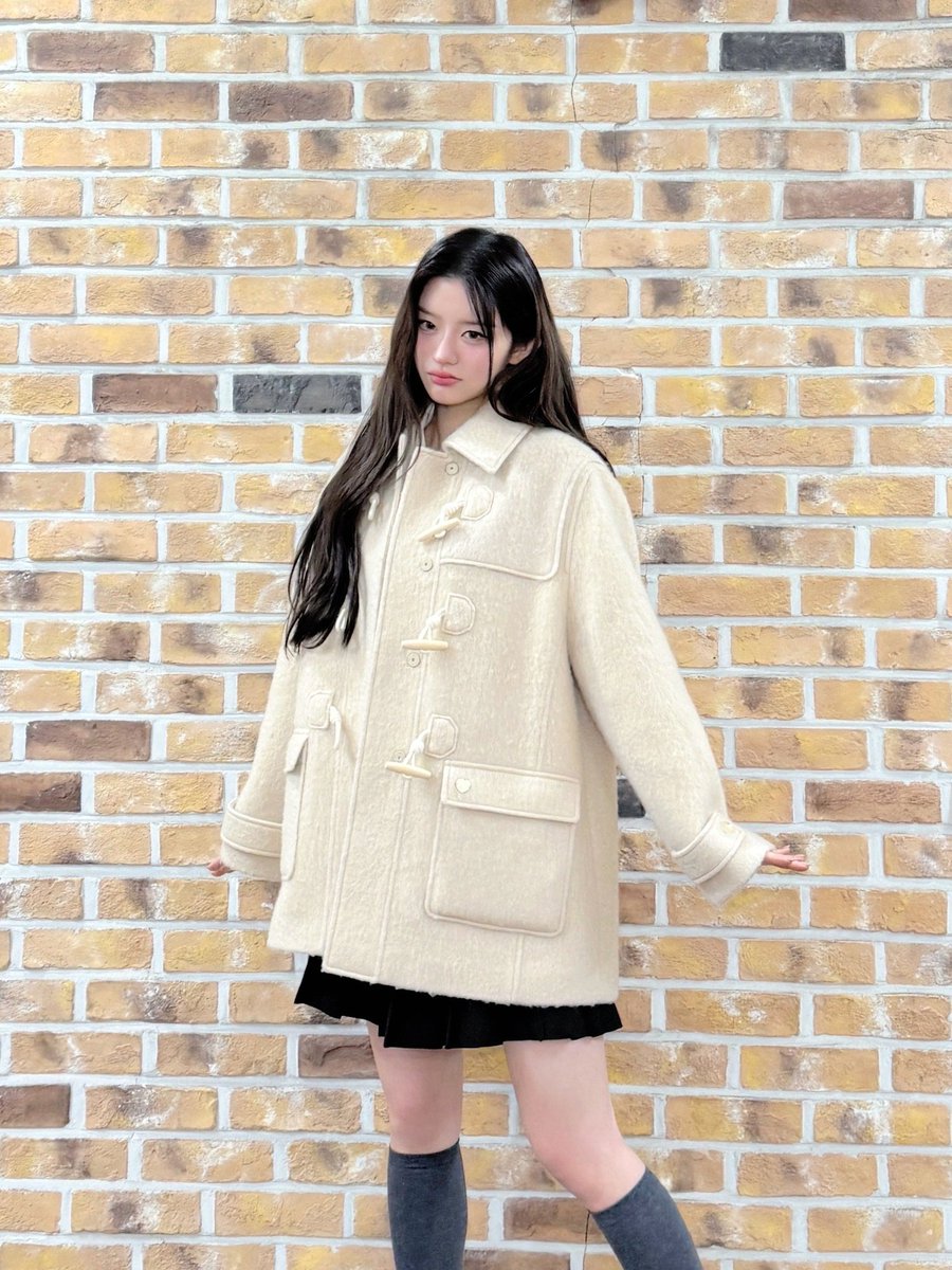 beaminju's tweet photo. ❤︎’ feeling like a cozy marshmallow princess! ❄️ all wrapped up in my tteokbokki coat, soft, snuggly, and extra cute today! should I twirl for you? https://t.co/pg8VhiEuS5