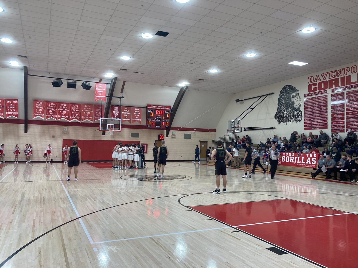 AustinGetzSWX's tweet photo. Straight from Corvallis to Davenport because SWX Overtime never sleeps. Gorillas hosting Northwest Christian in just the first of many games our @SWXLocalSports crew will be at tonight. Tune in for the show on @KHQLocalNews tonight at 11! https://t.co/dx1FpXTlmL