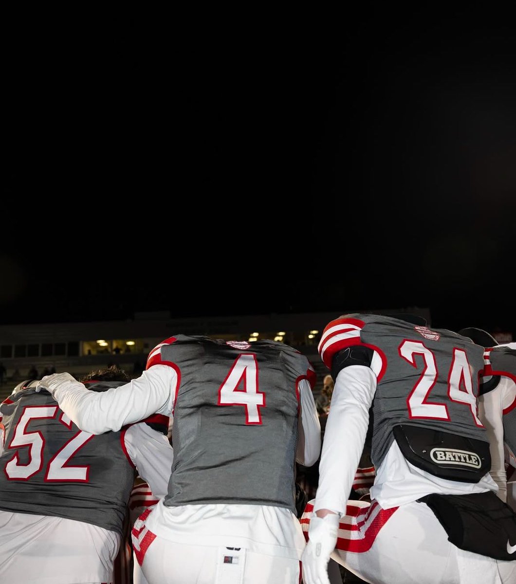 FinbarMalloy's tweet photo. Forever grateful for an incredible and historic season! 
CHSCA 1st Team All State Top 12
Game-Time Ct All State
First Team All SCC
Team Offensive Player of The Year
Fairfield Prep’s all time leading receiver

Could not have done any of this without my brothers on the field and all glory goes to God!✝️
