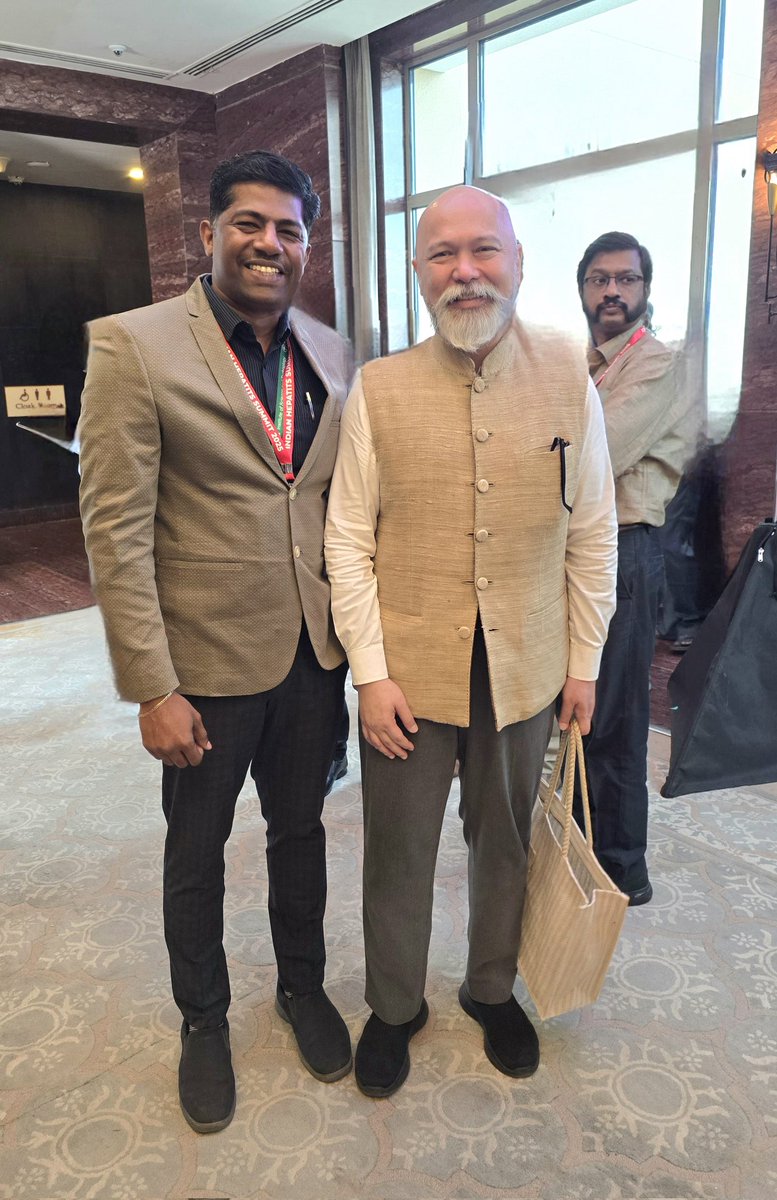 Honored to have the opportunity to meet  Dr. Roderico H. Ofrin, the WHO Representative to India, at the Indian Hepatitis Summit 2025. It was a privilege to share our work on Viral #Hepatitis prevention work among tribal populations at SRM School of Public Health  <a href="/SRM_Univ/">SRM Institute of Science and Technology</a>