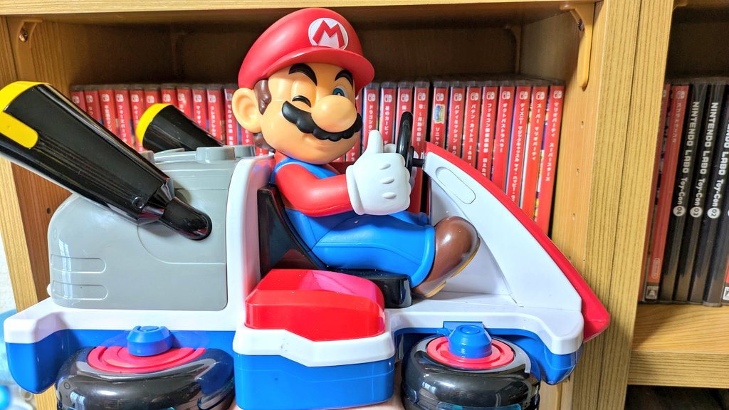 そういえば先日、USJでマリオカートのポップコーンバケツを買いました