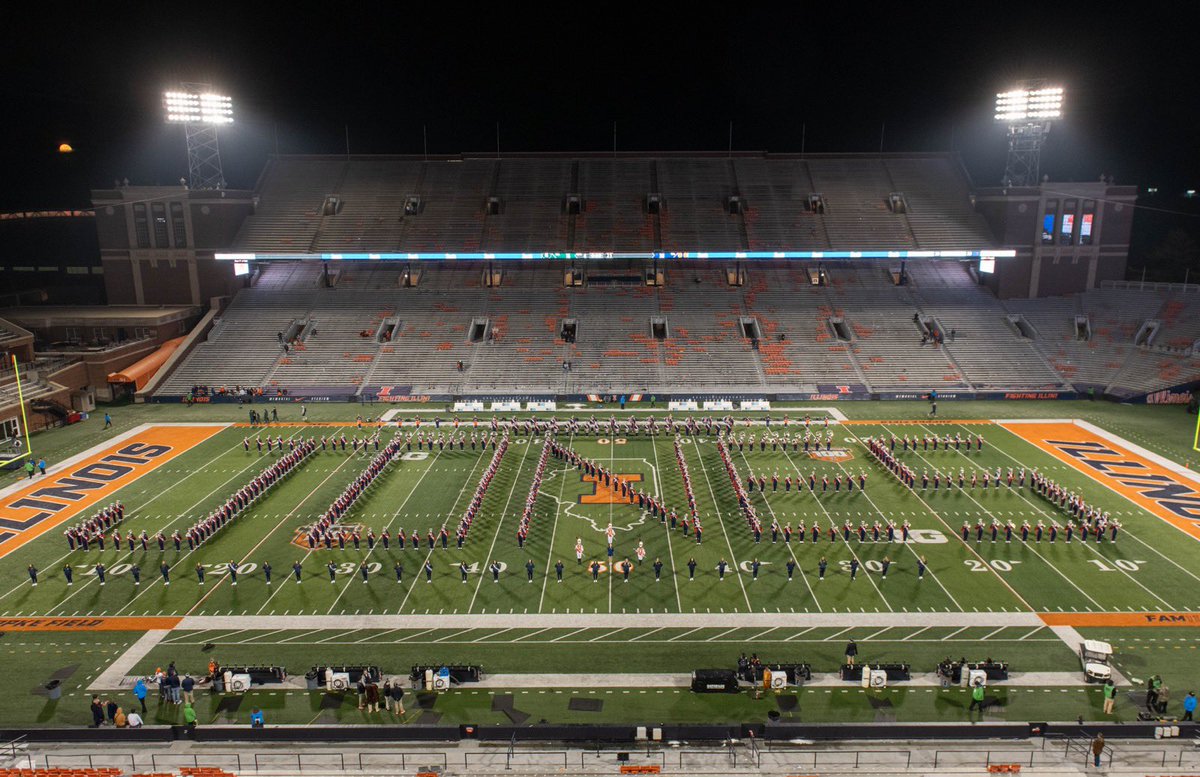 BarryLHouser's tweet photo. We have one more semester with this guy but so grateful for his leadership and care of our University! Thanks for joining the @MarchingIllini to conduct the National Anthem This is a moment I will not forget! #attitudeofgratitude #whereitstarted #andneverstops https://t.co/YuWpQtp6fH