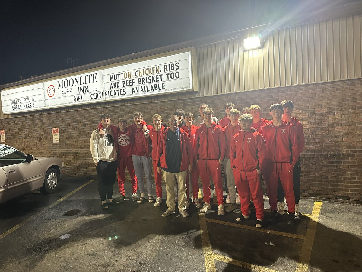 Calloway Co. Boys BB (@callowayboysbb) on Twitter photo Gotta go to <a href="/MoonlightBBQ/">Moonlight BBQ</a> when in <a href="/CityofOwensboro/">City of Owensboro KY</a>. We are thankful to <a href="/TheMurrayBank/">TheMurrayBank</a> and <a href="/RandyMccallon/">Randy McCallon</a> for sponsoring our post <a href="/Kentucky_2A/">Kentucky 2A Championships</a> victory meal. Gotta go to <a href="/MoonlightBBQ/">Moonlight BBQ</a> when in <a href="/CityofOwensboro/">City of Owensboro KY</a>. We are thankful to <a href="/TheMurrayBank/">TheMurrayBank</a> and <a href="/RandyMccallon/">Randy McCallon</a> for sponsoring our post <a href="/Kentucky_2A/">Kentucky 2A Championships</a> victory meal.