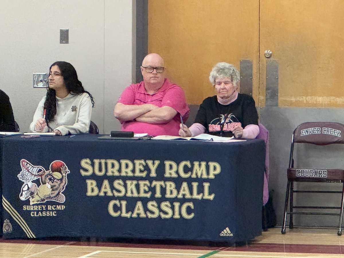 ^^ The legend <a href="/mcnally_laurae/">mcnally_laurae</a> at her familiar table at <a href="/Surrey_classic/">Surrey RCMP Basketball Classic</a> <a href="/Surrey_Schools/">Surrey Schools</a>