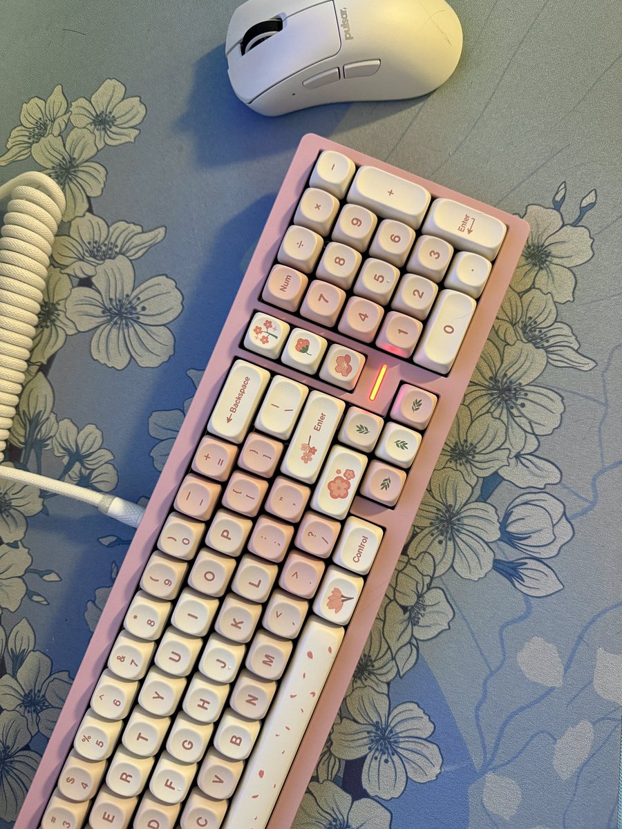new keeb :3