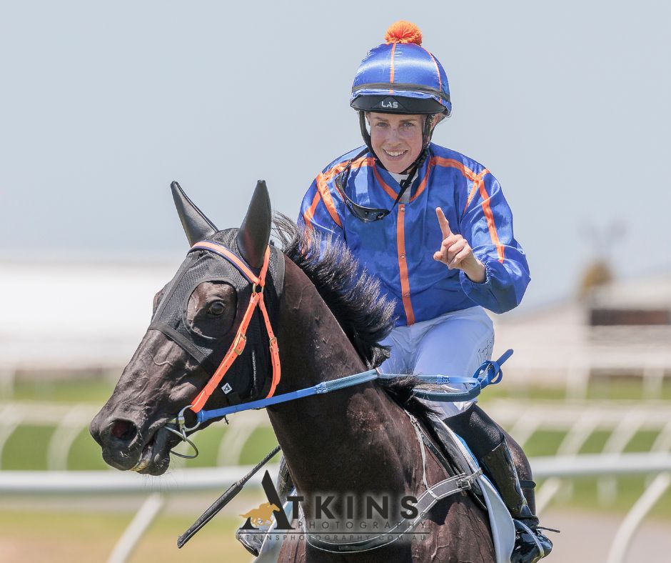 Jessica Tzaferis, riding the David Noonan trained Flying Mikki won at Murray Bridge.
Photos ~ AtkinsPhotography.com.au
<a href="/RacingSA/">Racing SA</a> <a href="/CountryRacingSA/">Country Racing SA</a> @jessikate93 <a href="/TulumRacing/">Tulum Racing</a>