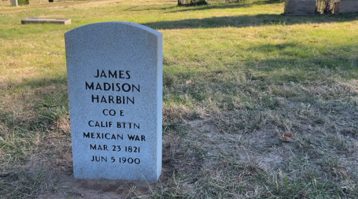 KRCR7's tweet photo. A dedicated caretaker at #Manton #Cemetery is bringing long-forgotten #headstones back to light, paying tribute to #veterans whose stories were nearly lost to time.
FULL STORY: https://t.co/rZ99wKDmHd https://t.co/z1OX1srdL1