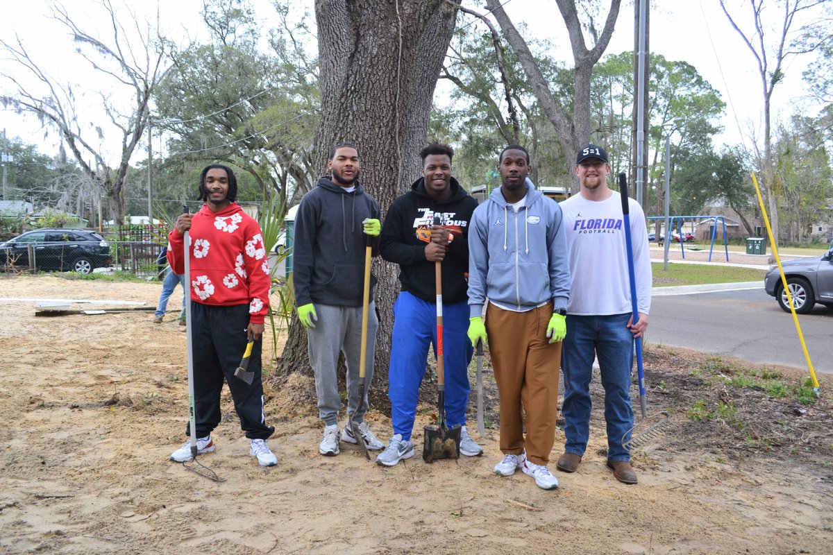 ⚡️Tyreak Sapp ⚡️ (@sapptyreak) on Twitter photo Exited to team up with <a href="/alachuahabitat/">Alachua Habitat</a> at the Hall of Framers event on February 1st at the Champions Club! Grab your tickets here: alachuahabitat.org/hall-of-framers. See you there! <a href="/Fl_Victorious/">Florida Victorious</a> #FVFoundation Exited to team up with <a href="/alachuahabitat/">Alachua Habitat</a> at the Hall of Framers event on February 1st at the Champions Club! Grab your tickets here: alachuahabitat.org/hall-of-framers. See you there! <a href="/Fl_Victorious/">Florida Victorious</a> #FVFoundation