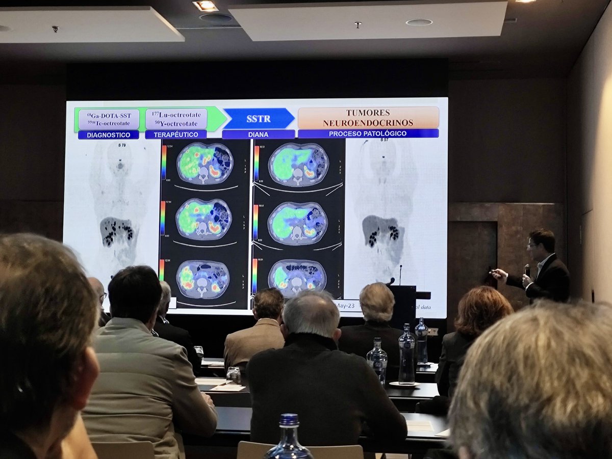 👉 El Dr. José L. Vercher, del Servei de Medicina Nuclear de l’#hbellvitge, ha participat com a ponent destacat en la 12a edició del Triangle Radiològic, amb una conferència sobre teragnosi i nous isòtops per a teràpies més personalitzades i efectives.👌
ℹ️