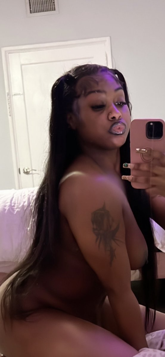 THE GOOCHGOBBLER 🦸🏾‍♀️👅🥵 tweet media