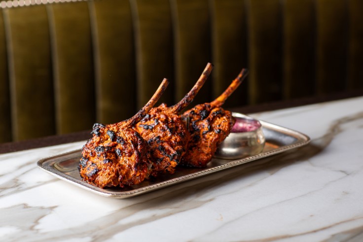 MichelinGuideUK's tweet image. Tomos Parry’s London: Top Picks
@Tomos_PP

From a Culinary Trendsetter
The chef behind Brat and Mountain reveals all on where he’d go for a celebration, a night out and more

guide.michelin.com/gb/en/article/…