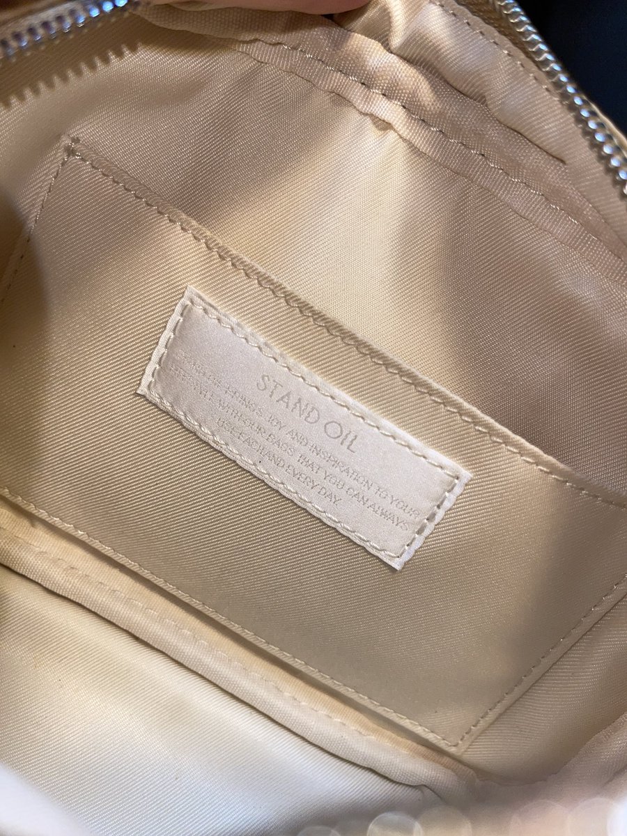 shirobutaaa's tweet photo. Stand oil Toast bag สี sand 
ใหม่มากใช้งาน 2 ครั้ง (ขนาดมีแจ้งในรูปสุดท้ายค่ะ)

1400 รวมส่ง
สอบถามเพิ่มเติมทาง dm ค่า 🫶🏻

#standoil #standoilthailand #standoilพร้อมส่ง #กระเป๋าstandoil #toastbag https://t.co/cHWq50euoX