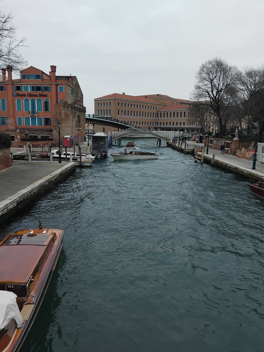 guayaperot's tweet photo. Venice https://t.co/Jn3Dqzz9U3