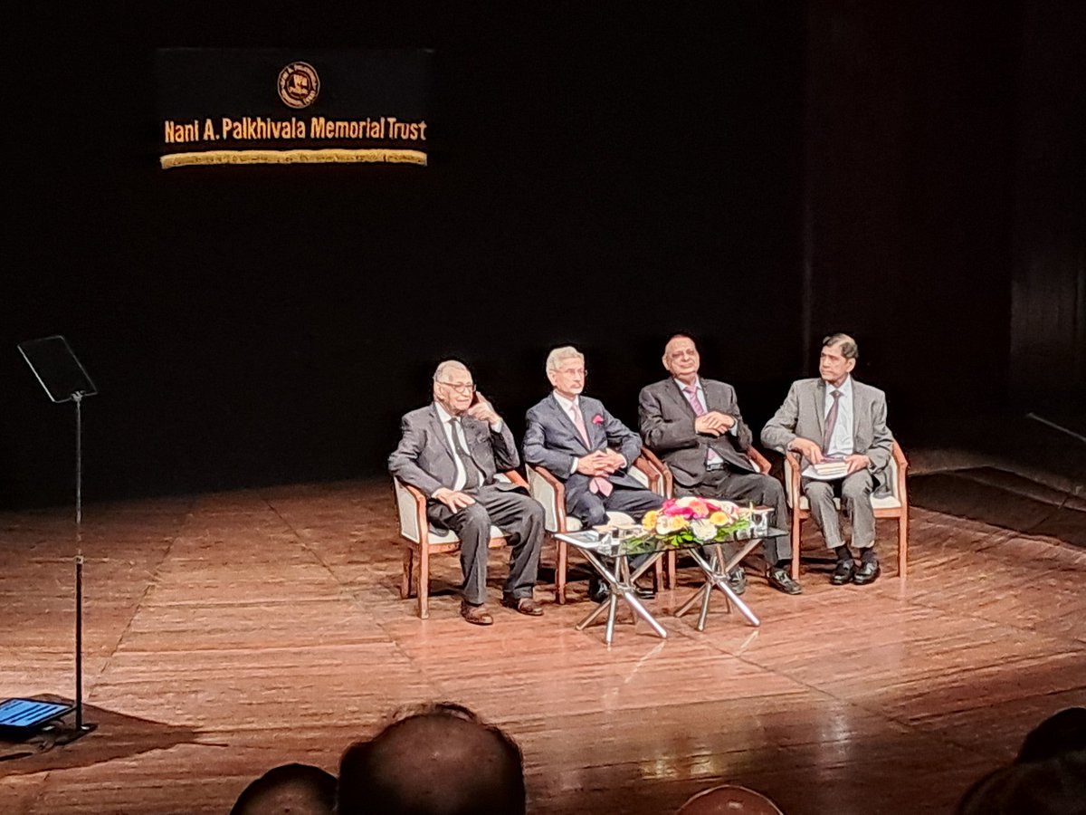 TSaukur's tweet image. I was delighted to have attended the session :))

Missed @IndusThink @SiddharthtSingh @HistoryAndIR @Amansetu1 🫠