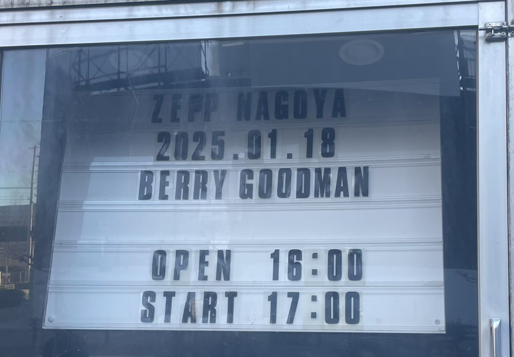 berrygoodman424's tweet photo. さっき郵便局でRoverと出会った😄

今日は楽しみましょう！

#ベリーグッドマン
#Zepp名古屋 https://t.co/goPQYarMcv