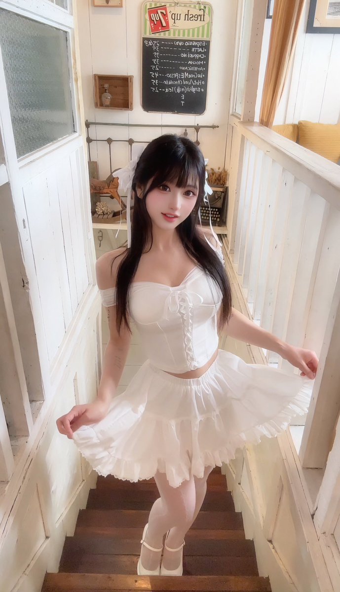 打扮成洋娃娃的样子🧸
请将我摆在家里吧 https://t.co/IszLbmx43G