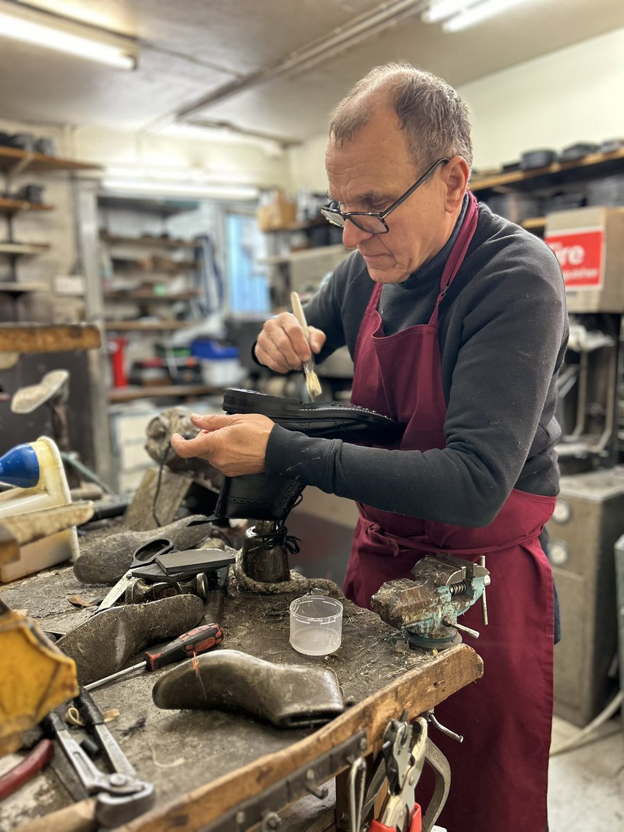 Hello Dorking tweet media