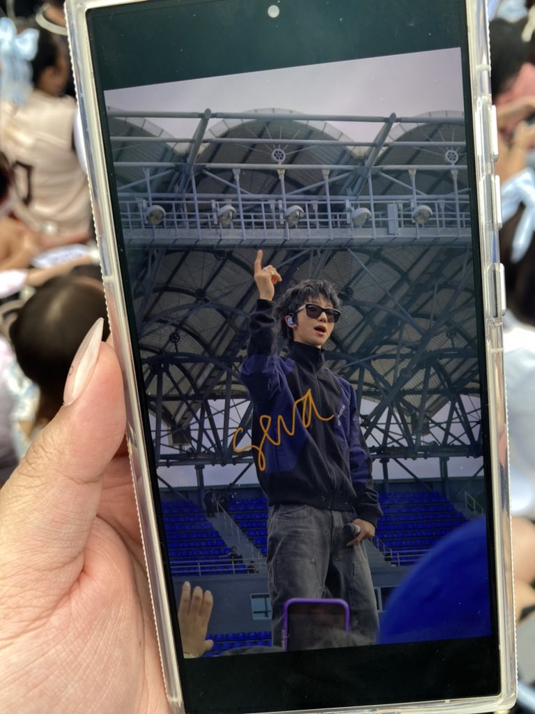 simpjywh's tweet photo. XU MINGHAO AMPOGI MO SHUTANGINA

#SEVENTEEN_RIGHT_HERE_IN_BULACAN https://t.co/nJj657JWHp