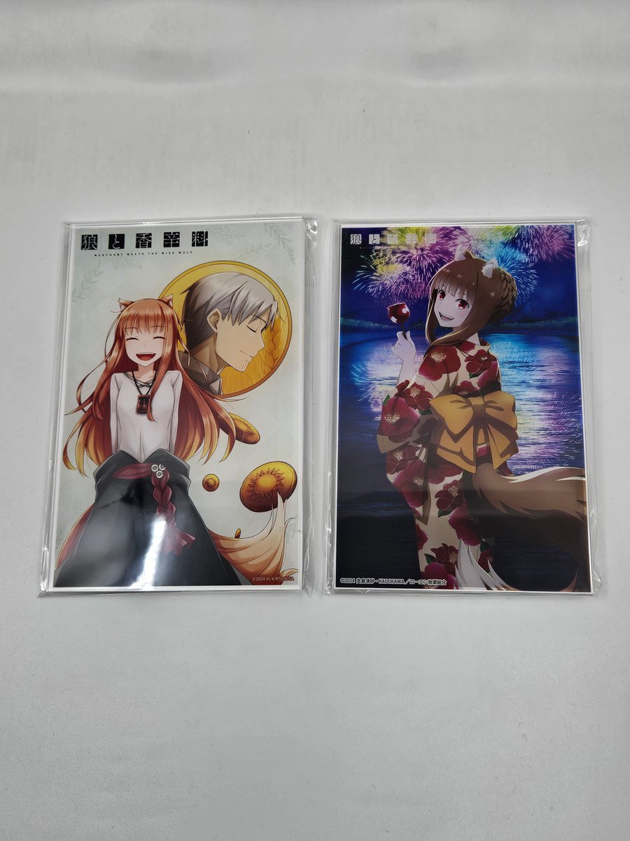 【상품 입고 안내】 늑대와 향신료 상품이 입고 되었습니다. - 티저 비주얼 데스크 매트 - 비주얼 아크릴 플레이트 호로 2종 - SNS풍 아크릴 키홀더...