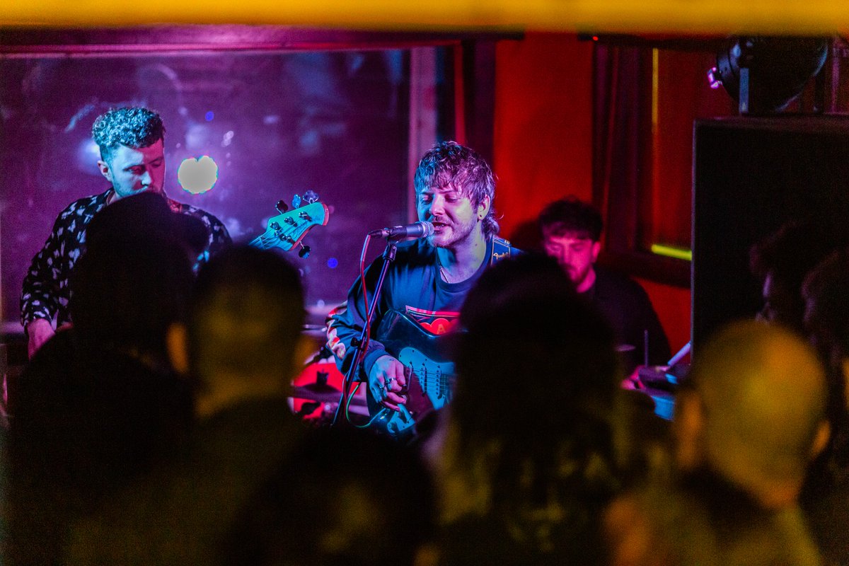 TONIGHT! LIVE AT VIBES!

Live music from 7pm
Vegan food
Great vibes (obviously)

FREE ENTRY

see you there...