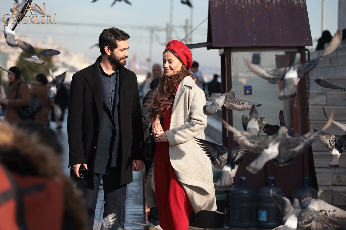 kanciceklerdizi's tweet photo. DilBar gibi bir aşk yaşamak ister miydiniz? ☺️ #KanÇiçekleri
#DilBar
@barisbaktas
@yagmur_yuksel_ https://t.co/MOfVr1vJy4