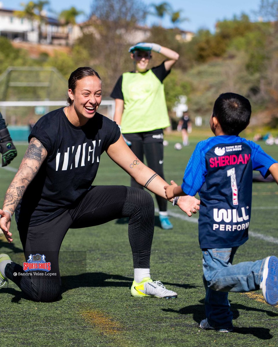 Sandra’s Sports Shots 📷 (@sandras_sportss) on Twitter photo A sweet connection. The “Kailen Sheridan Effect”. 🥹💖
<a href="/Kailen_Sheridan/">Kailen Sheridan</a> <a href="/KeeperInstitute/">The Keeper Institute</a>
📷: <a href="/Sandras_SportsS/">Sandra’s Sports Shots 📷</a>
.
.
.
#tki #keepers #gk A sweet connection. The “Kailen Sheridan Effect”. 🥹💖
<a href="/Kailen_Sheridan/">Kailen Sheridan</a> <a href="/KeeperInstitute/">The Keeper Institute</a>
📷: <a href="/Sandras_SportsS/">Sandra’s Sports Shots 📷</a>
.
.
.
#tki #keepers #gk