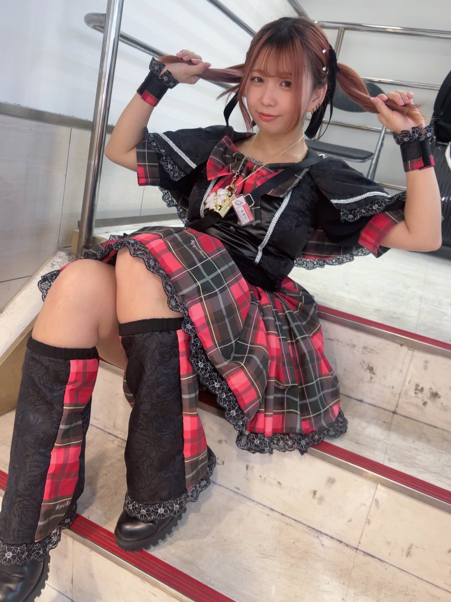 ariyorino_yes's tweet photo. キミ推しフェス vol.100ありがとうございました！！！

完全体黒衣装お披露目でした！！🖤♥️🖤

どうどうどうどうどうどう？？！！！かわいいーーーーー？？？！！！！！

明日は浅草で昼帯！
最高日曜日にしよよー！！！！！

 #あまりのより道日記 https://t.co/03zymlLMR6
