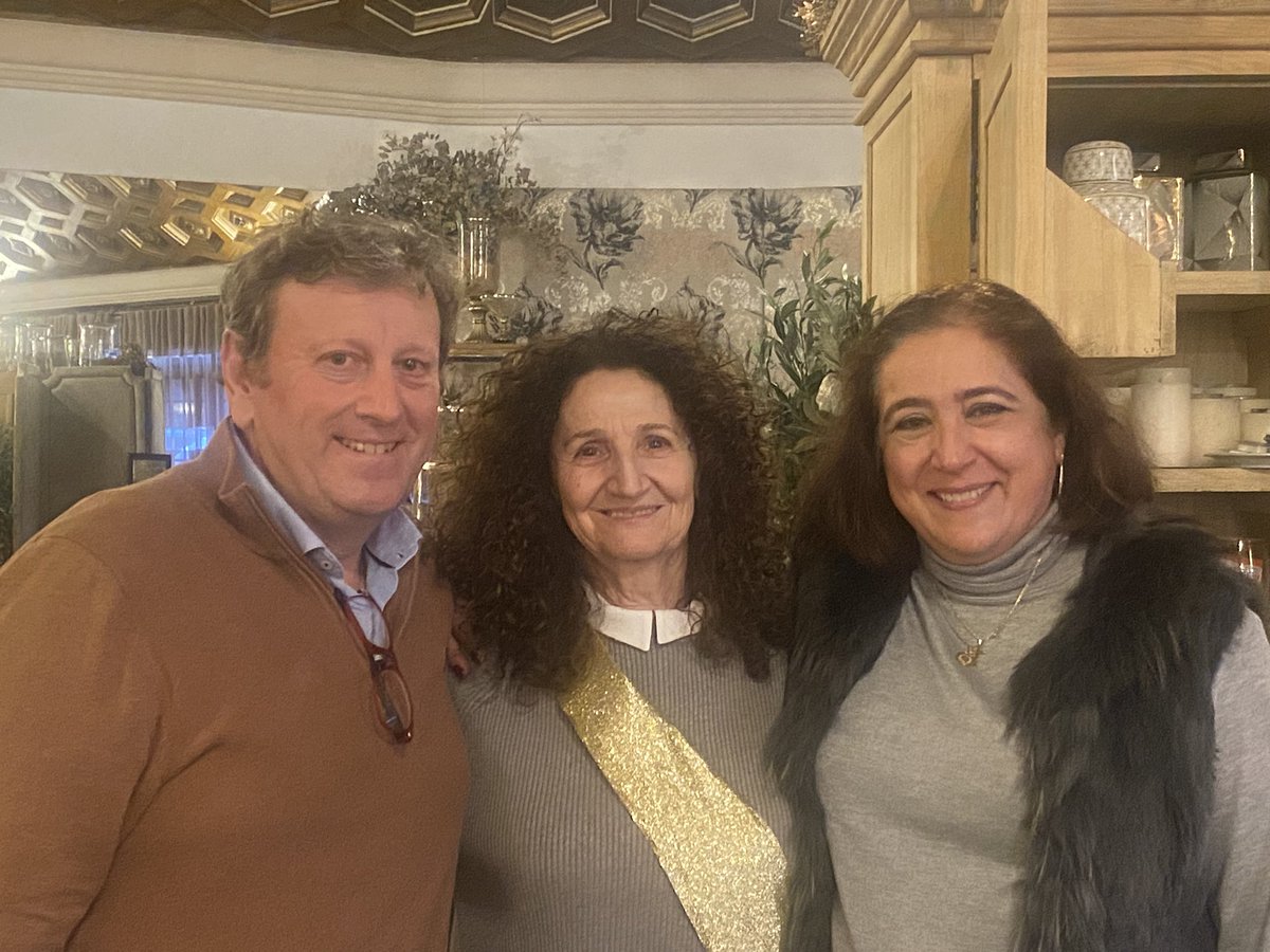 Gracias <a href="/SaraEstebanGom1/">Sara Esteban Gomez</a> por todos estos años de trabajo en el campus de #Toledo y tu dedicación constante, vocacional y entregada a los estudiantes de la <a href="/uclm_es/">Universidad de Castilla-La Mancha</a>.
Gracias por tu profesionalidad, tu generosidad y tu sencillez. Disfruta plenamente esta nueva etapa 🥰