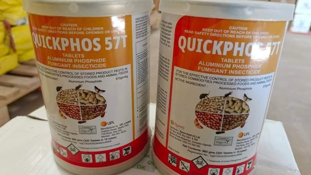 a_syova's tweet photo. 🔒 Tired of post-harvest losses in your grains? QuickPhos is your ultimate solution! Effective against Grain Beetles, Grain Moths, Flour Beetles, Weevils, and Grain Borers. Easy to use and cost-effective. Protect your harvest today! 🌾💪 #QuickPhos #PestControl #SyovaSeedUG https://t.co/sYzd9sqzSp